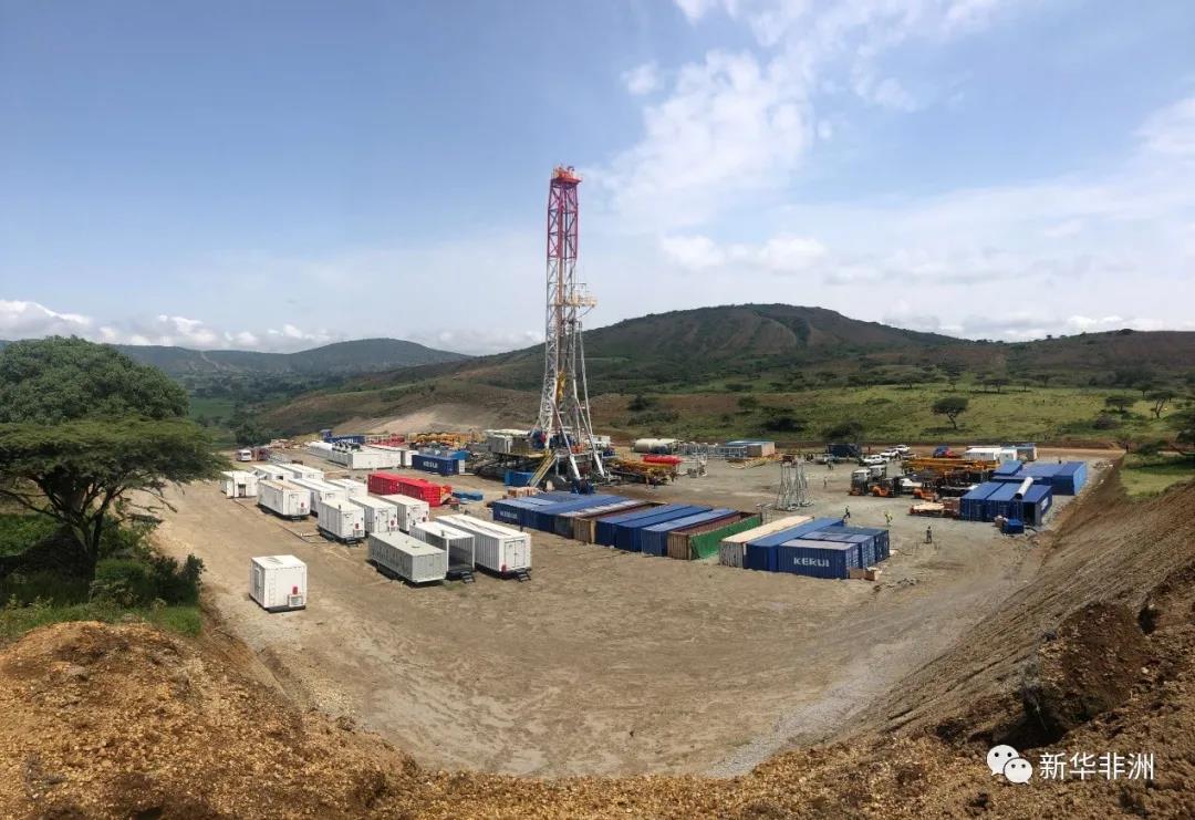 中企埃塞俄比亚地热项目首套1500HP地热钻机顺利起升
