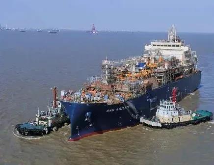 全球最大LNG加注船抵达鹿特丹