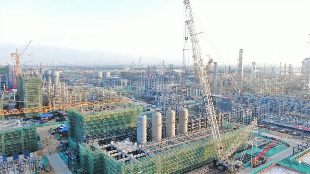 寰球公司广东石化项目：树立国内高密度聚乙烯装置反应器安装新的里程碑