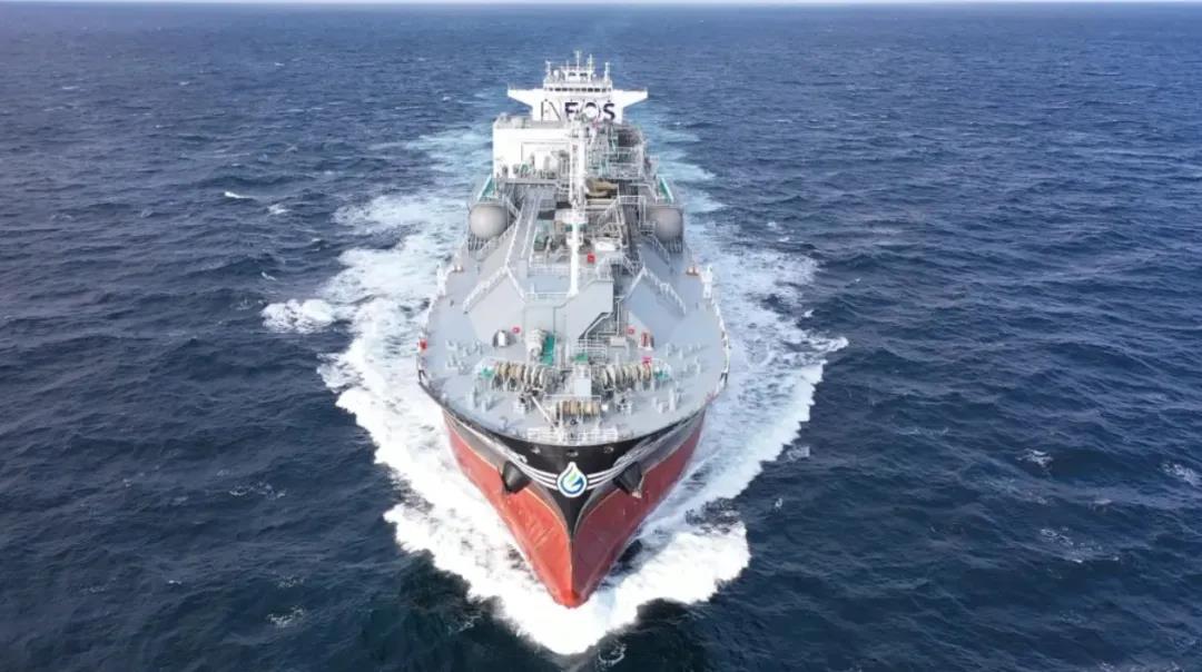 超大型乙烷运输船“PACIFIC INEOS BELSTAFF”号正式命名交付