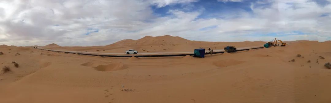 “蒸桑拿 战黄沙” 阿尔及利亚HBR项目首油外输线路全线贯通