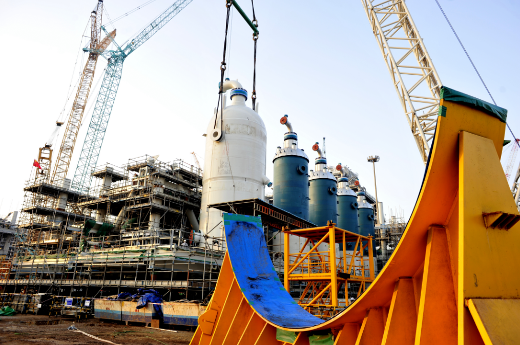 全球首批一体化建造LNG核心工艺模块顺利交付