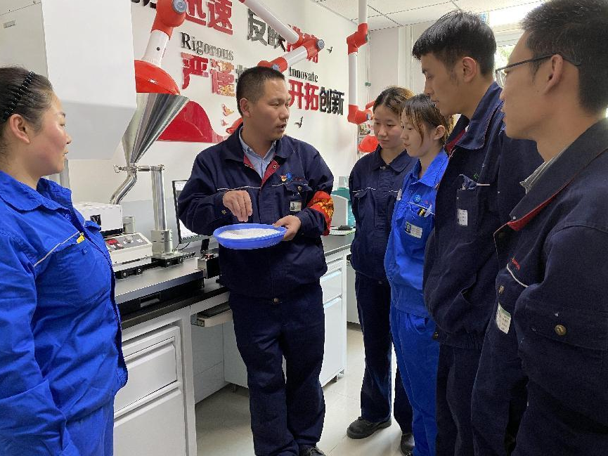 中国中化尼龙66新材料项目装置一次开车成功