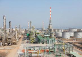  中国化学工程第三建设有限公司承建的安哥拉罗安达炼油厂扩建项目举行投产剪彩仪式