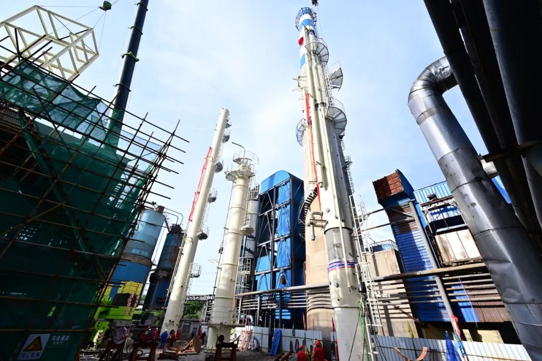 CPECC北京分公司圆满完成佛山CCUS项目大型塔器吊装作业