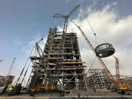 寰球公司阿尔及利亚贝蒂瓦托沙利钢铁厂项目还原炉设备五大主体吊装就位